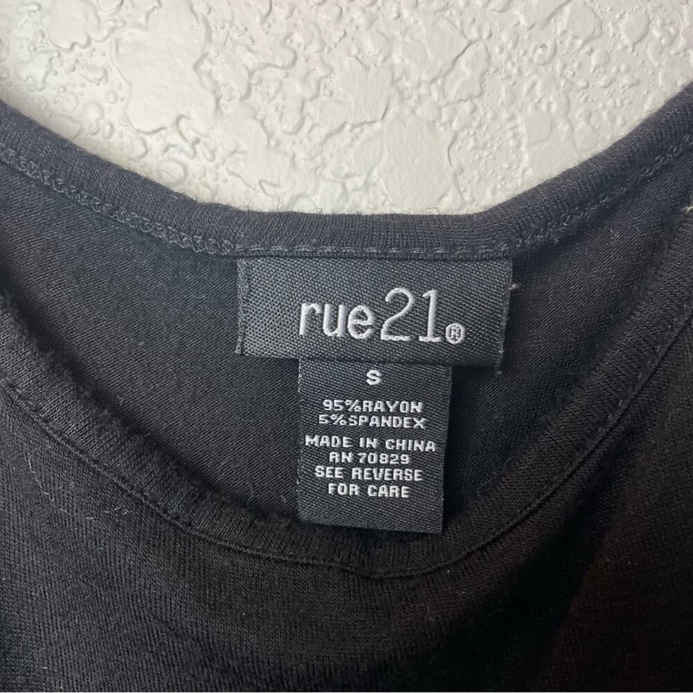 RUE 21 Black Multi Strappy Top Size S - Picture 3 of 4